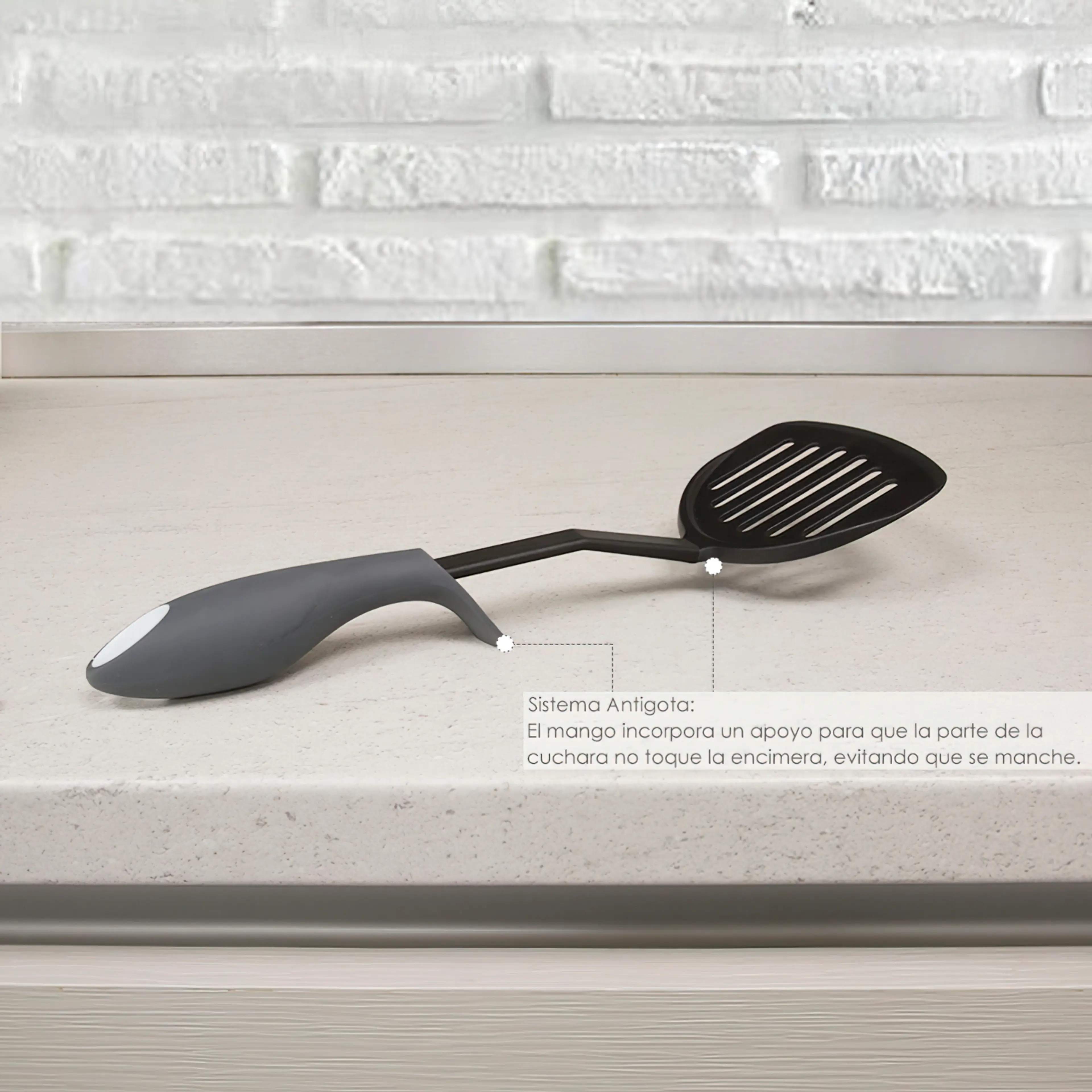 ESPATULA RASERA COCINA NYLON CON MA