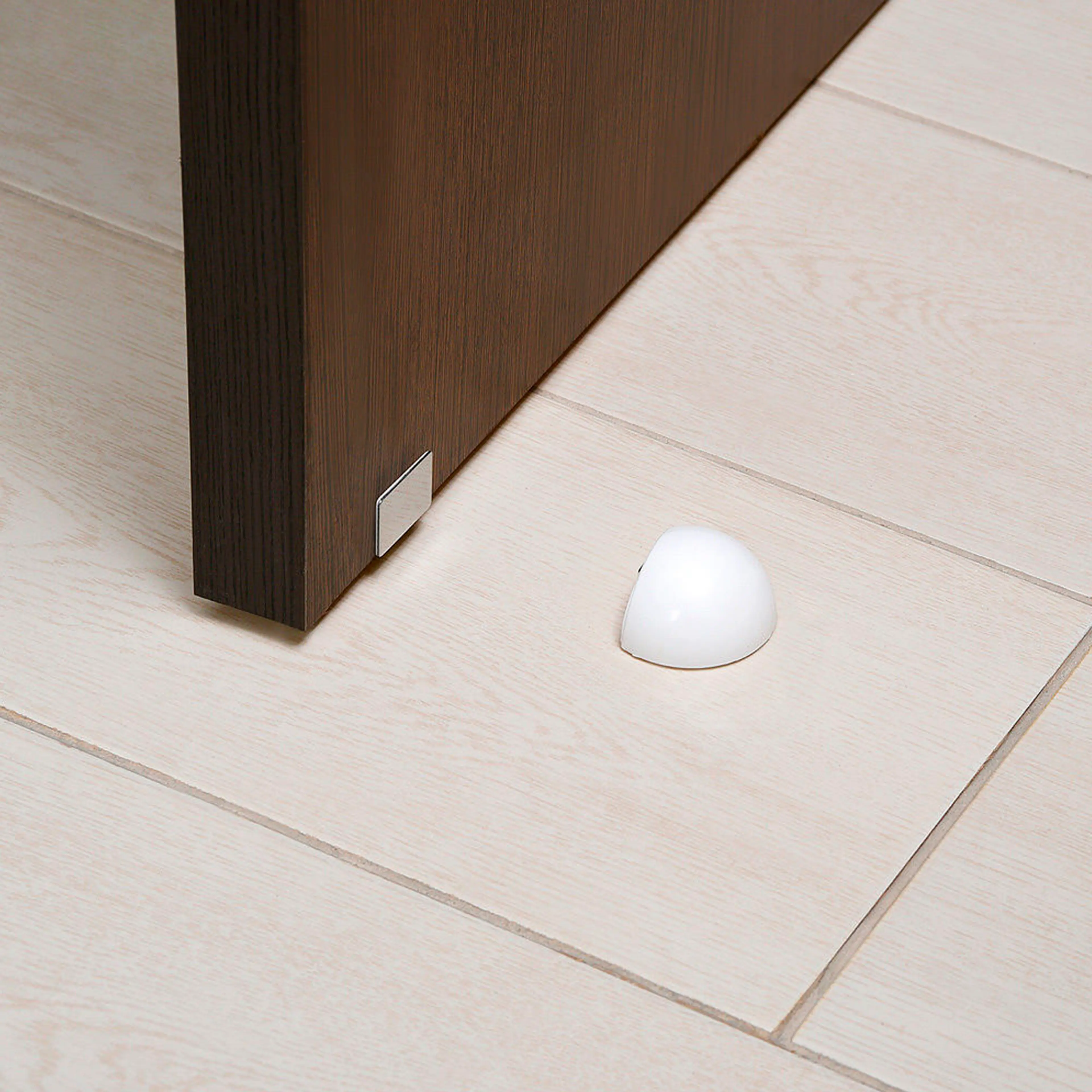 TOPE PUERTA ADHESIVO CON IMÁN RETEN