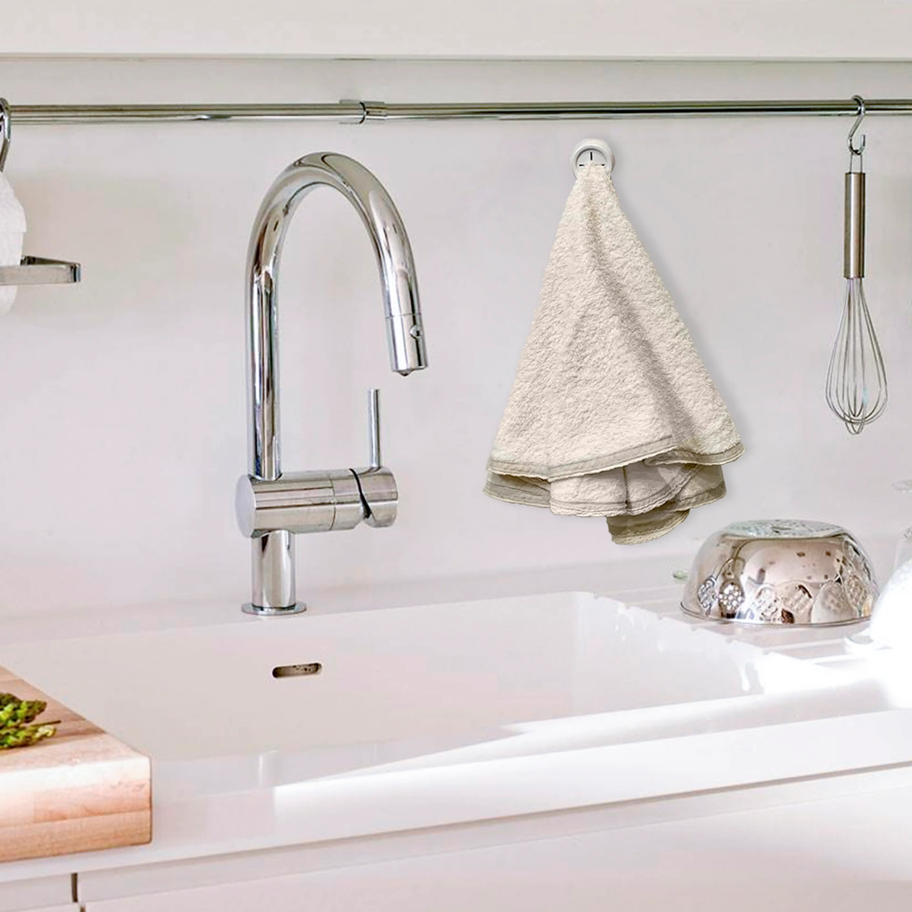 COLGADOR ADHESIVO COCINA BLANCO Ø 4